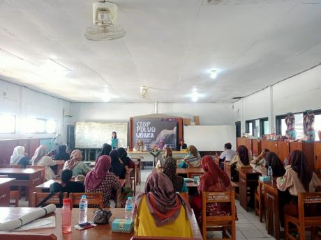Open mic jurnalis warga di Indramayu