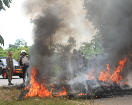 Aparat Kepolisian saat mengawal rencana pemasangan patok lahan di Rempang, 7 September 2023